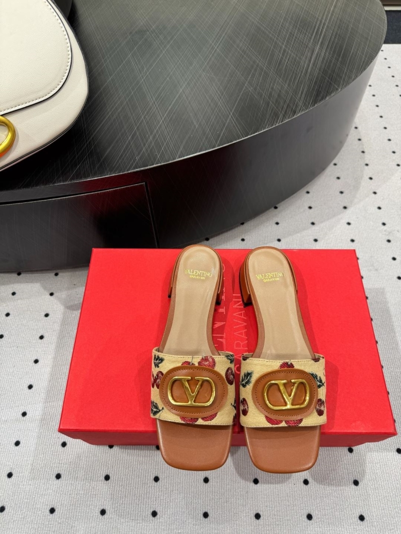 Va1e*ntin0 slippers